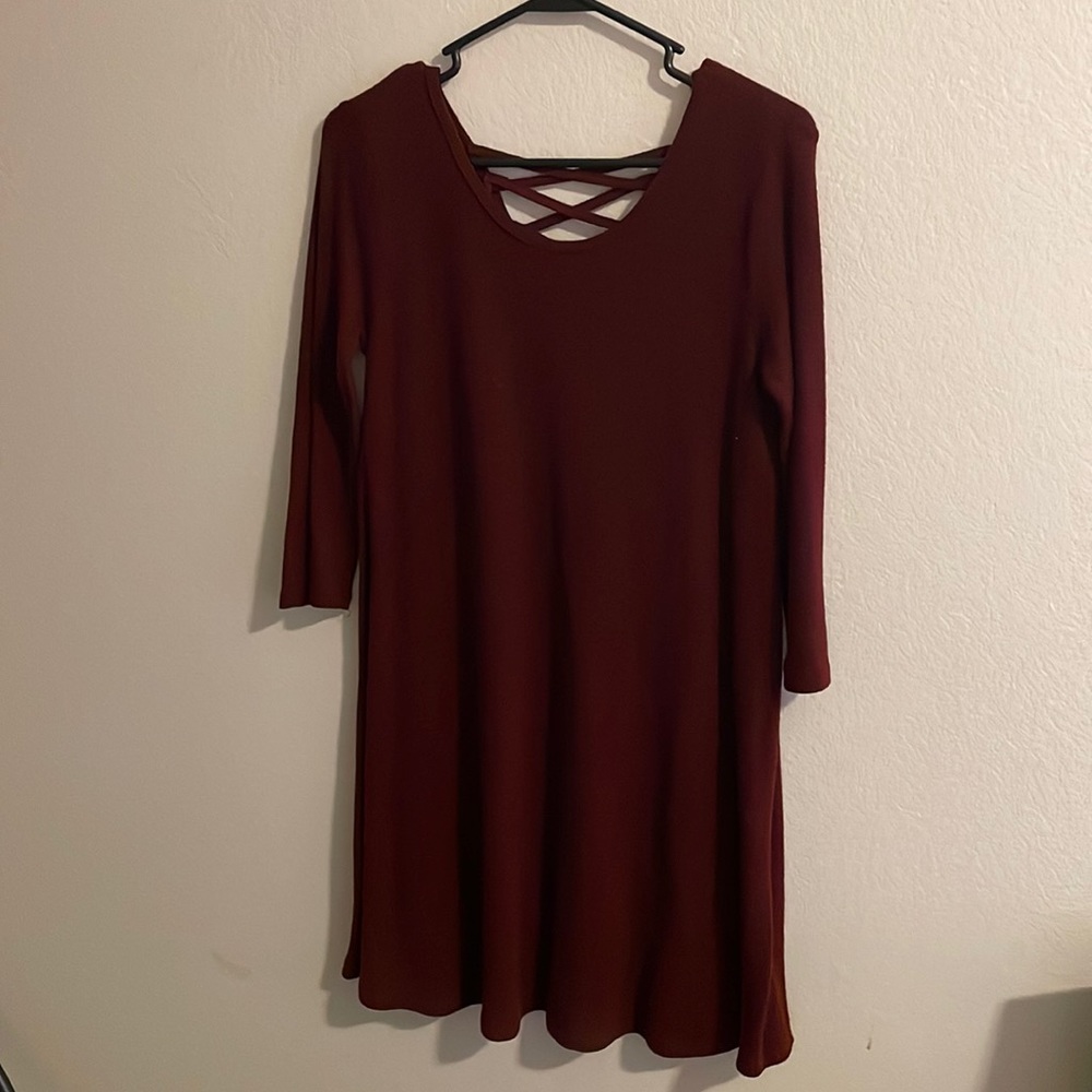 Small Burgundy knee high 3/4 sleeve dress